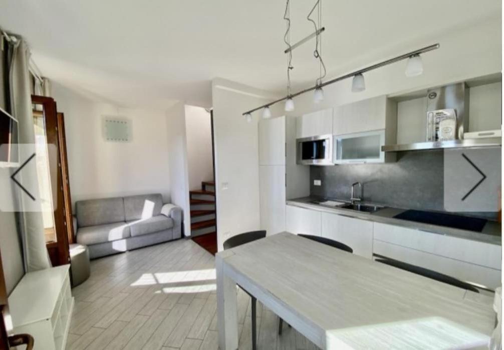 Residenza Le Camelie Apartment ออกเจบบิโอ ภายนอก รูปภาพ