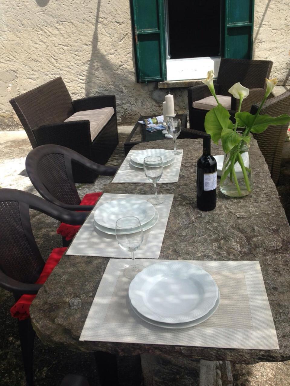 Residenza Le Camelie Apartment ออกเจบบิโอ ภายนอก รูปภาพ